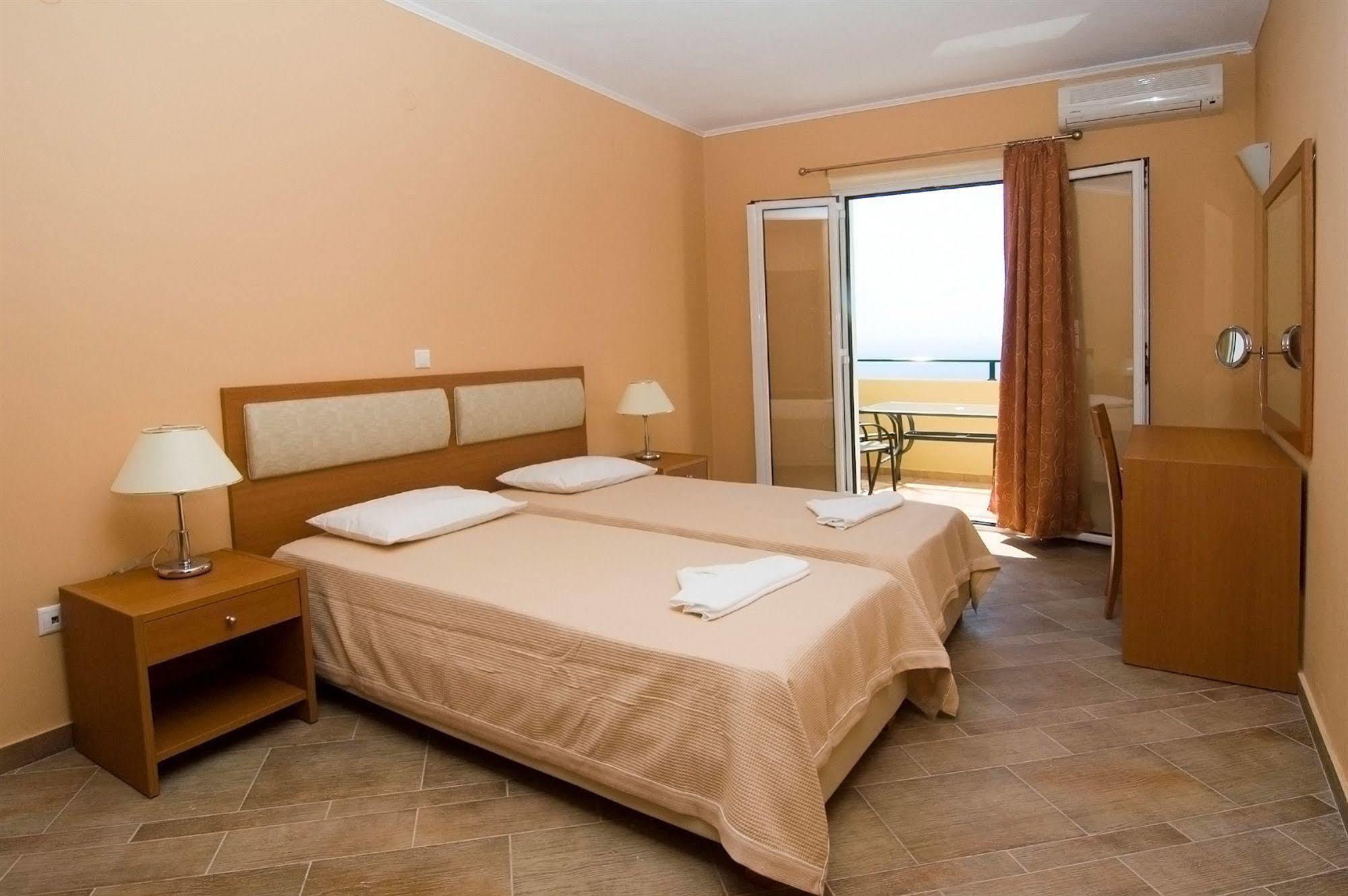 Saint Catherine Hotel Питагорио Екстериор снимка